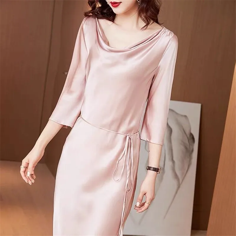 فساتين طويلة على الموضة الكورية للنساء فستان من الساتان الصلب الناعم الناعم والحرير الاصطناعي بأكمام ثلاثة أرباع للحفلات