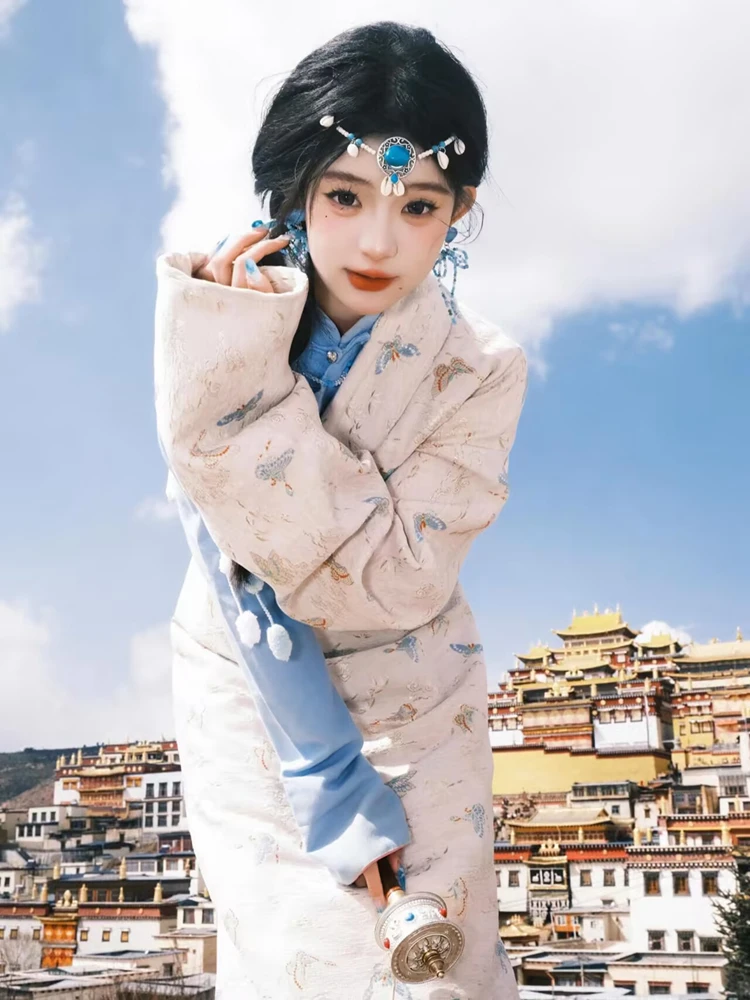 

New Ethnic Tibetan Girl's Clothing Set Photography Travel Shoot Traditional Tibetan Costume Women's Fashion Summer 2025