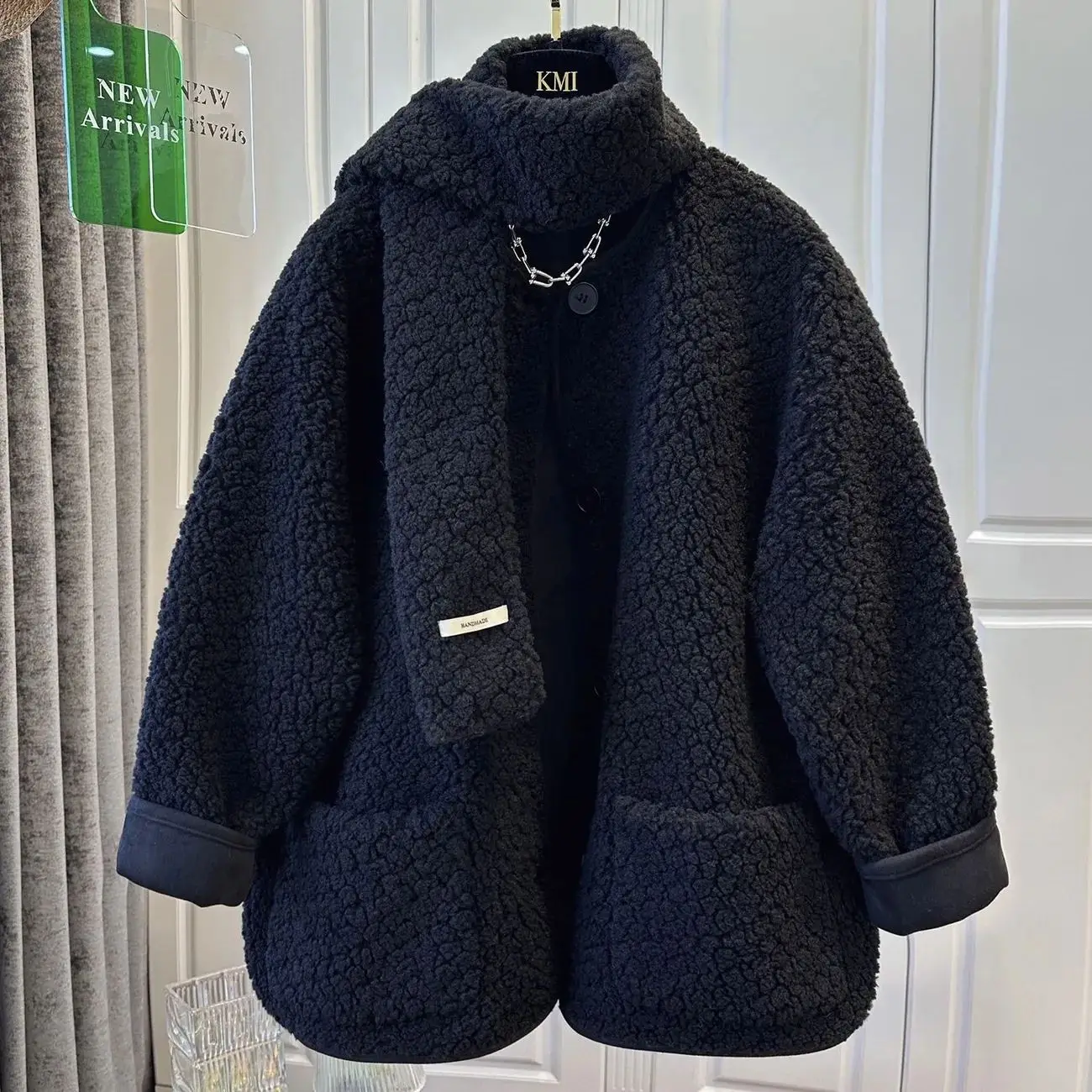 

Spring and Autumn New Women's Lamb Wool Jacket Loose Commuter Fur Integrated Jacket