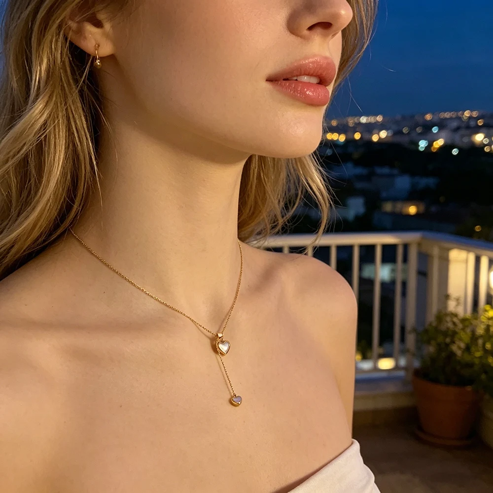JeeMango Halskette mit Anhänger aus natürlicher Muschel, doppeltes Herz, für Damen, goldfarben, Edelstahl, klassischer Halsschmuck, wasserdicht, N26037 – Detail 3