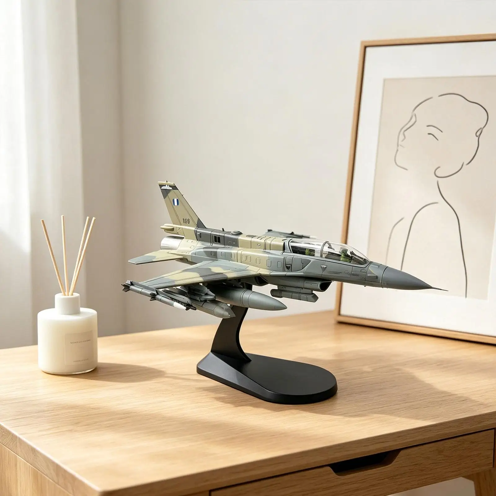 Масштабная модель истребителя 1:72 из литого сплава, сувенир, украшение, подарок, с подставкой для демонстрации, для полки, кафе
