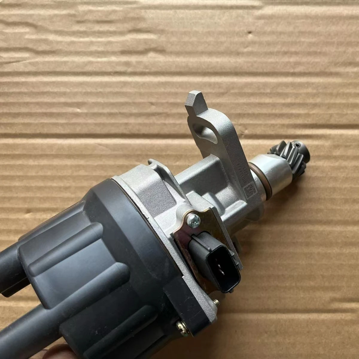 Ontstekingsverdeler voor Mitsubishi Pajero NK 3.0 V6 6G72 12V MD334634