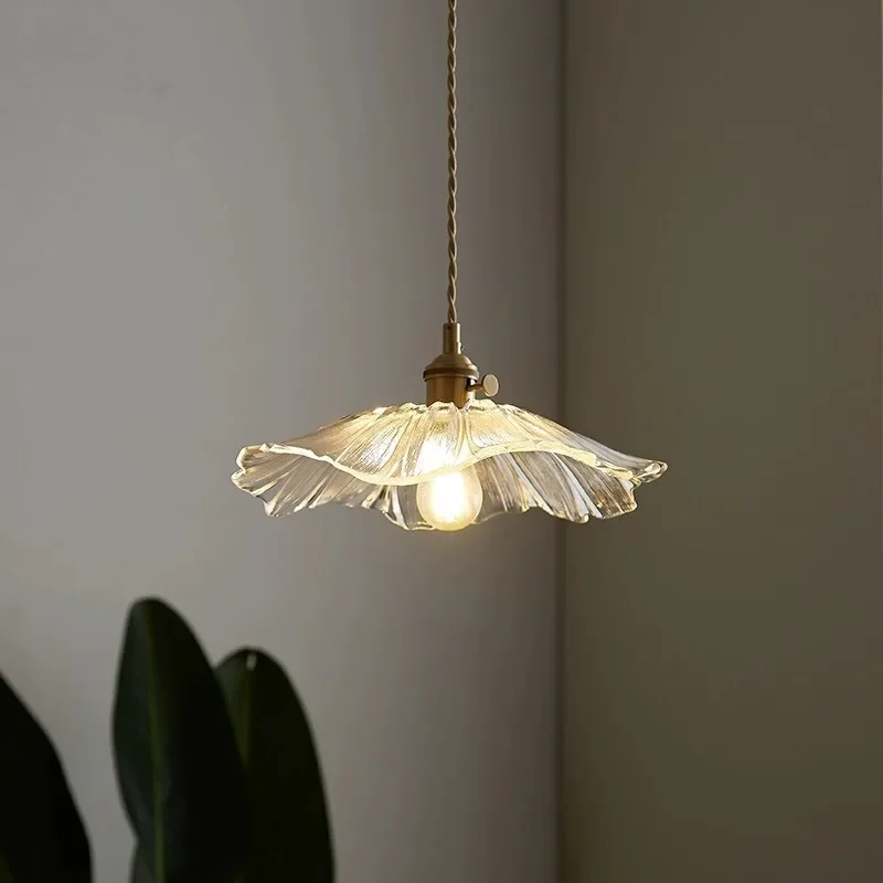 

Nordic Retro Lotus Pendant Light - Brass & Glass Ceiling Lamp for Cafe, Bedroom, Dining Room (E27, Vintage Style)