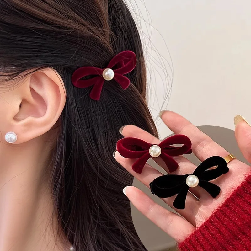 Vintage Red Black Flocked Hairbows for Girls Fashion Mini Bowknot Hair Clips Pearl Barrettes Female Hair Accessories Headdress