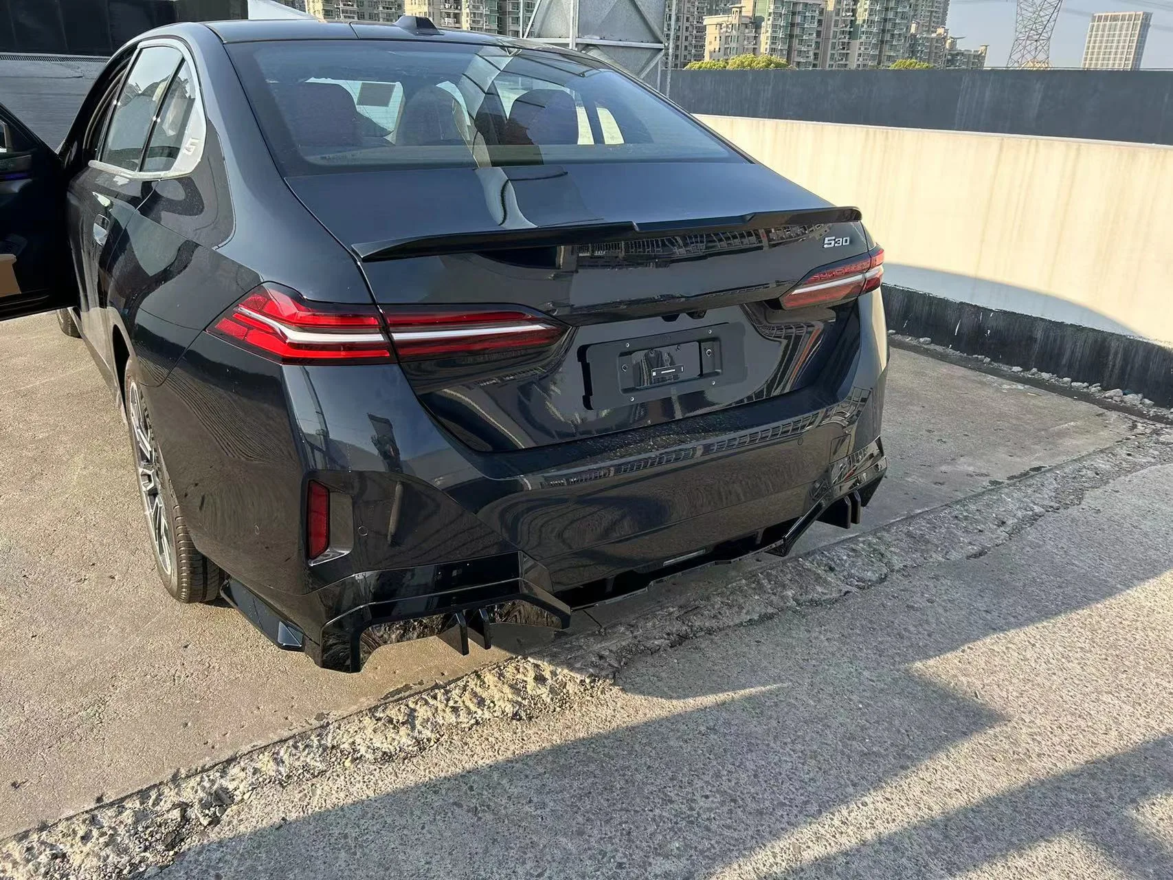 

For BMW 5 Series G60 Standard 2023--on Real Diffuser Bumper Lips Spoiler Splitter Body Kit Accessories