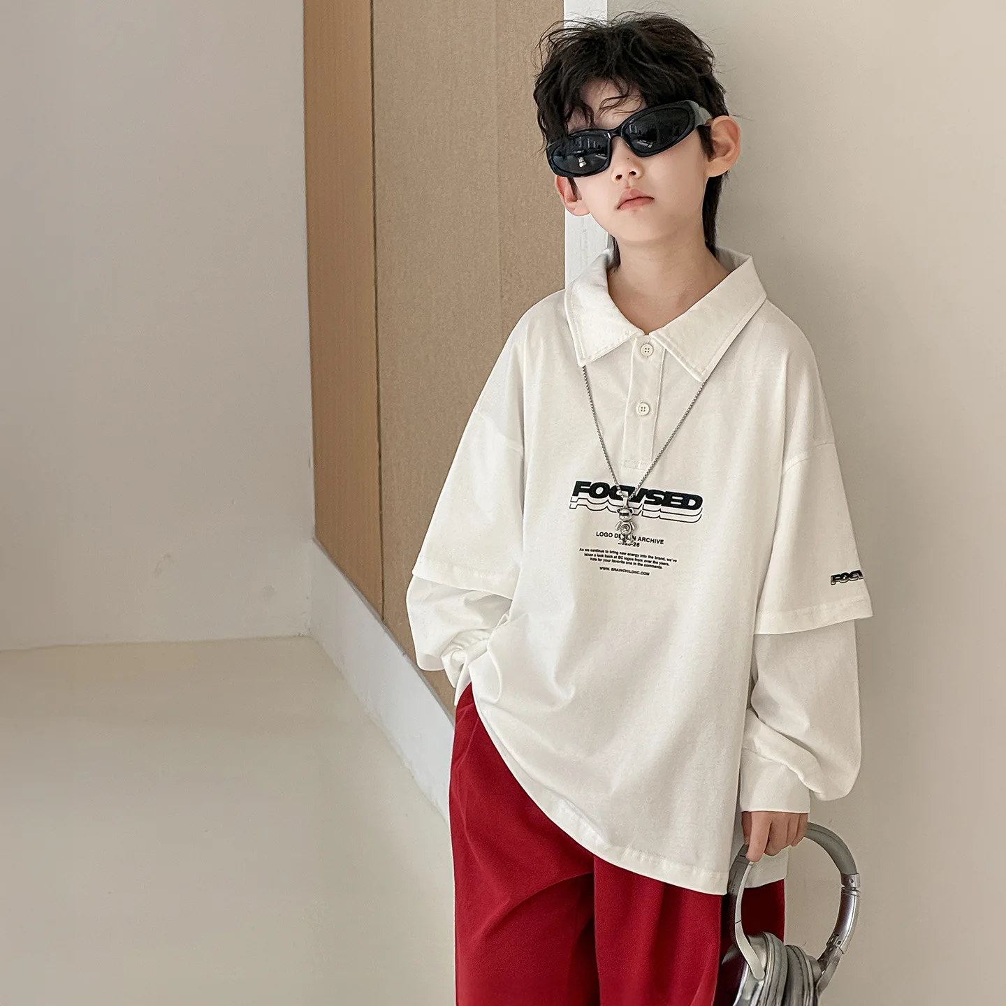 

Детская одежда: свитшоты для мальчиков с принтом-буквой, весна 2026, новинка, стильный повседневный свободный универсальный топ для мальчиков