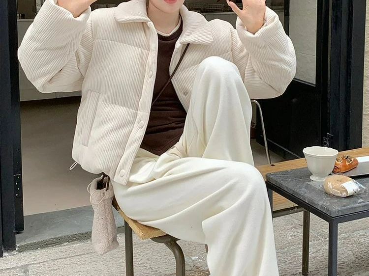 Thickened Warm Cotton Jacket for Women 2025 New Winter Short Loose Corduroy Cotton Coat