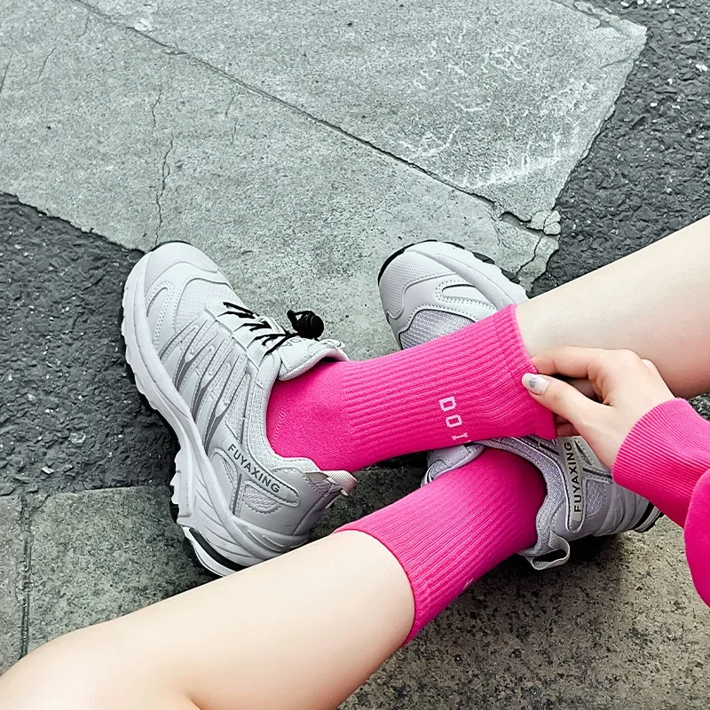 Chaussettes mi-tube taille haute en coton pour femmes, bas de sport, bas de style printemps et automne, vêtements d'extérieur, chaussettes roses