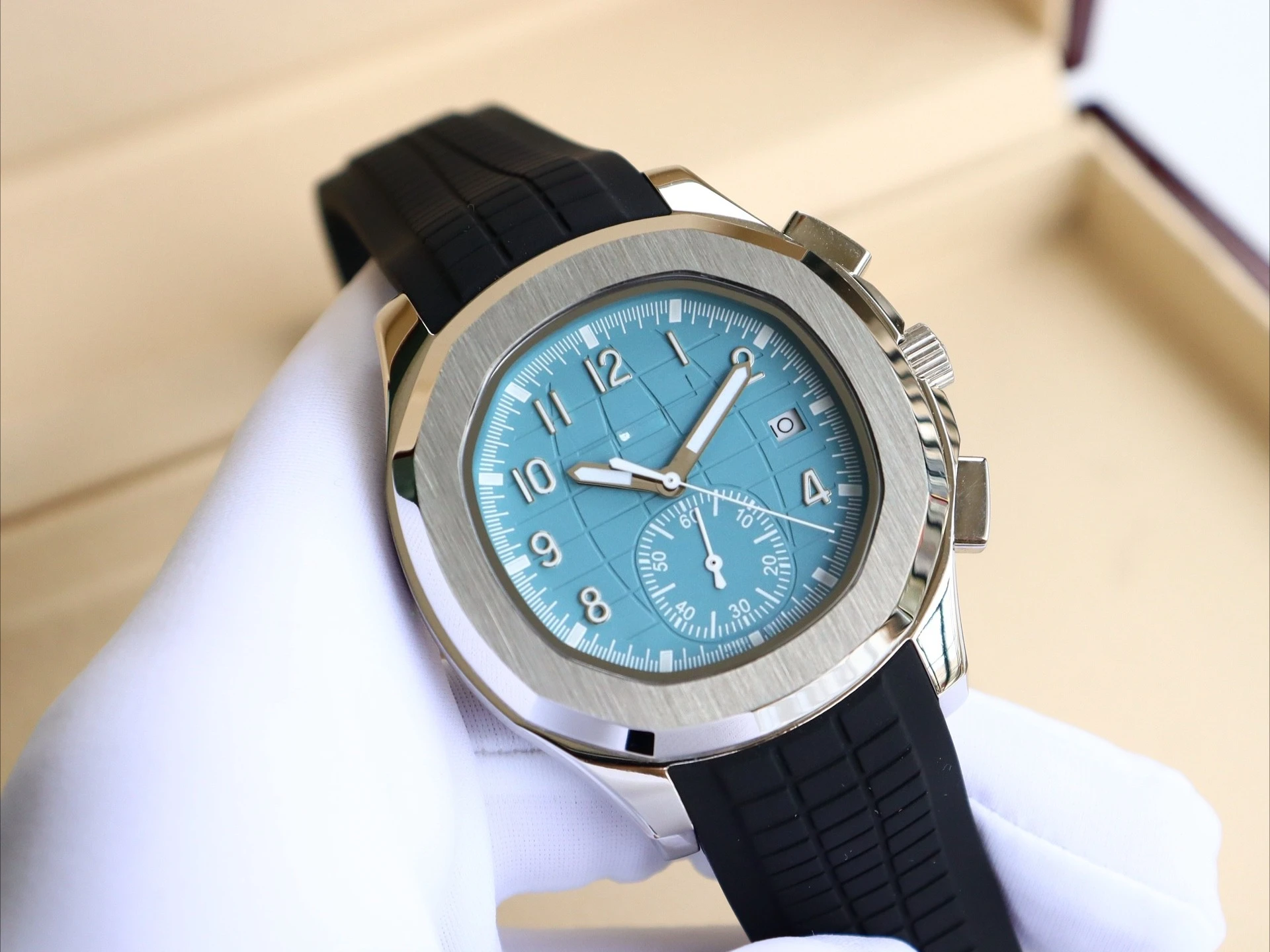 

Customizable Luxury Watch in 316L Steel P8215 Automatic Mechanical Movement Exquisite Heritage and Artisanal Dial size