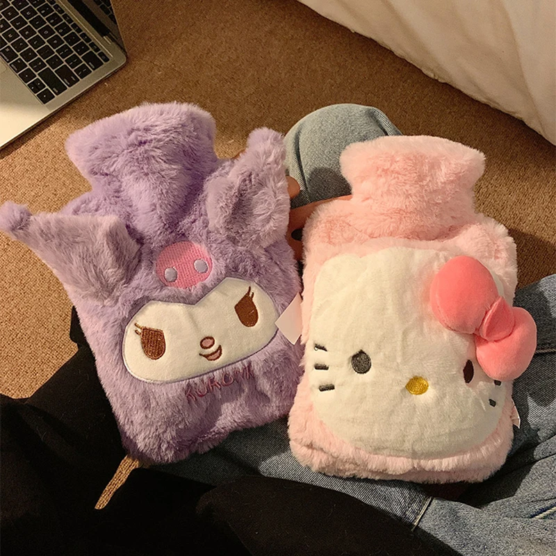 Sanrio Hello Kitty Peluche Scaldamani Confezione di Calore Carino Kuromi Cinnamoroll Melody Riutilizzabile Riscaldamento Borsa per Bottiglia di Acqua Calda Regali per Ragazze