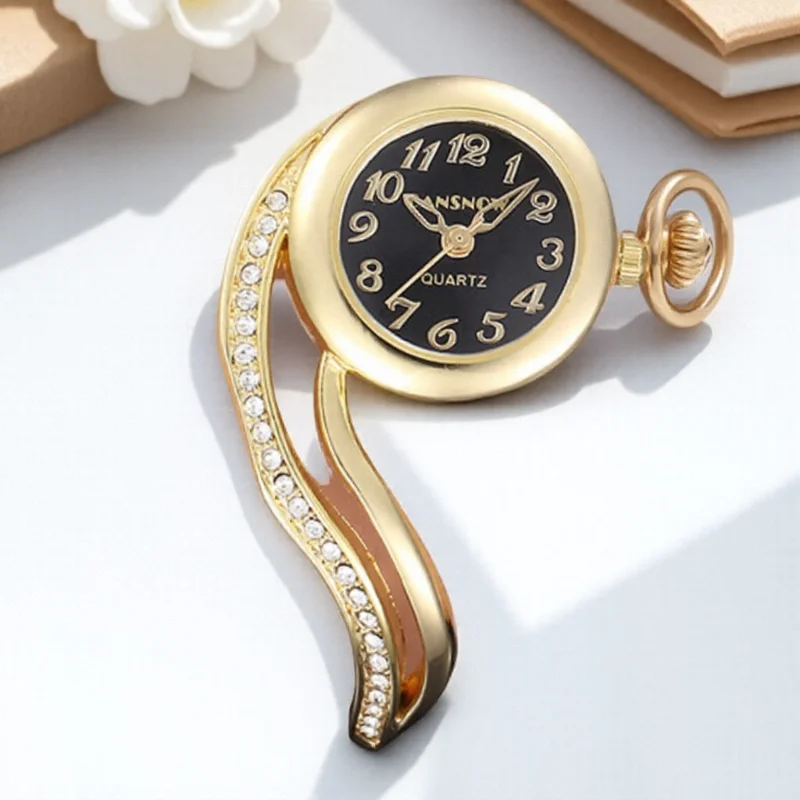 2025 ساعة جديدة صندوق أعمى ساعة يد نسائية فاخرة صندوق عطلة هدايا ، ساعة مفاجأة عشوائية صندوق غامض للعائلة والأصدقاء والأحباء