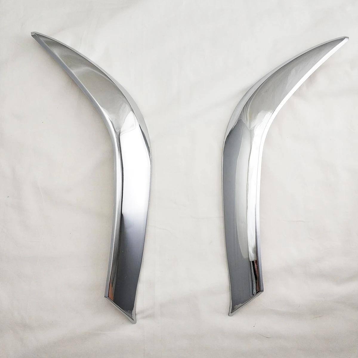 

2pcs New Abs Chrome Car Accessories Plated Head Lamp Covers Trim Paste Style For Toyota Hilux Vigo 2012 2013 2013 2014 2015