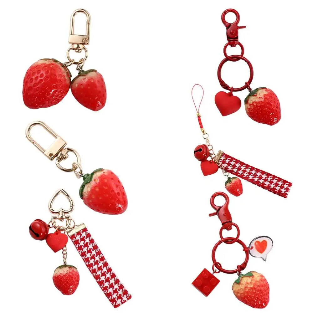 Colgante de bolso de joyería de frutas para mujer, regalo para amigo, mochila, llavero colgante, accesorios de llave, llavero de corazón de fresa