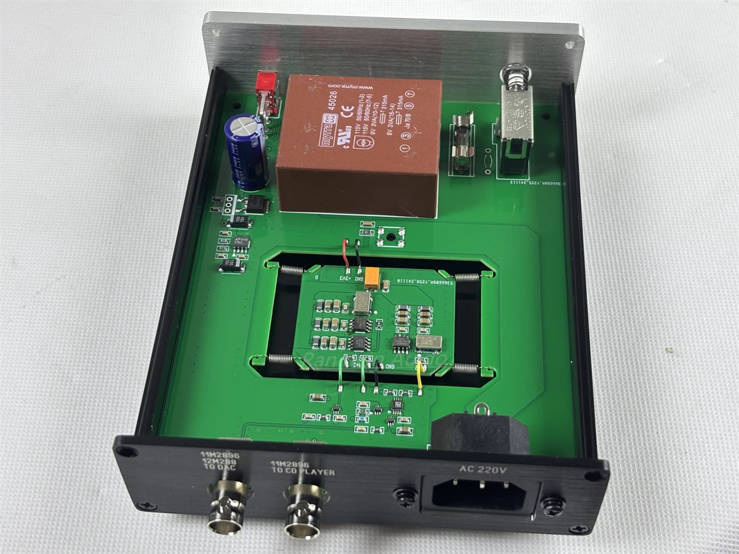 

НОВЫЙ обновленный ЦАП, специальные внешние часы с декодированием (11,2896 МГц или 12,288 МГц) (Фемтосекундный кварцевый генератор Crystek CCHD-575