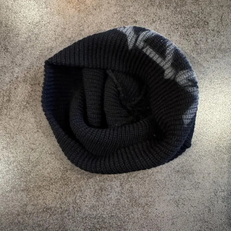 Lustige Graffiti-Jacquard-Strickmütze, Unisex, mit Graffiti-Muster, Skull Cap, Hip-Hop-Street-Style, warme Winter-Strickmütze – Detail 9