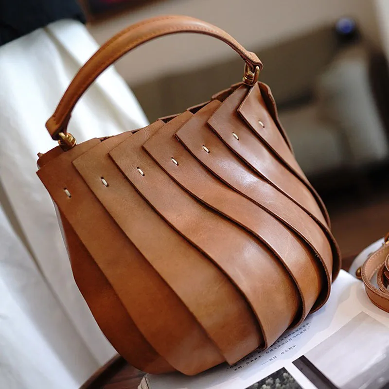 Women Hollow Out Leather Bag Luxury Handmade Patchwork Female Bucket Vintage Designer Ruched Panels Shoulder Bags Pleating