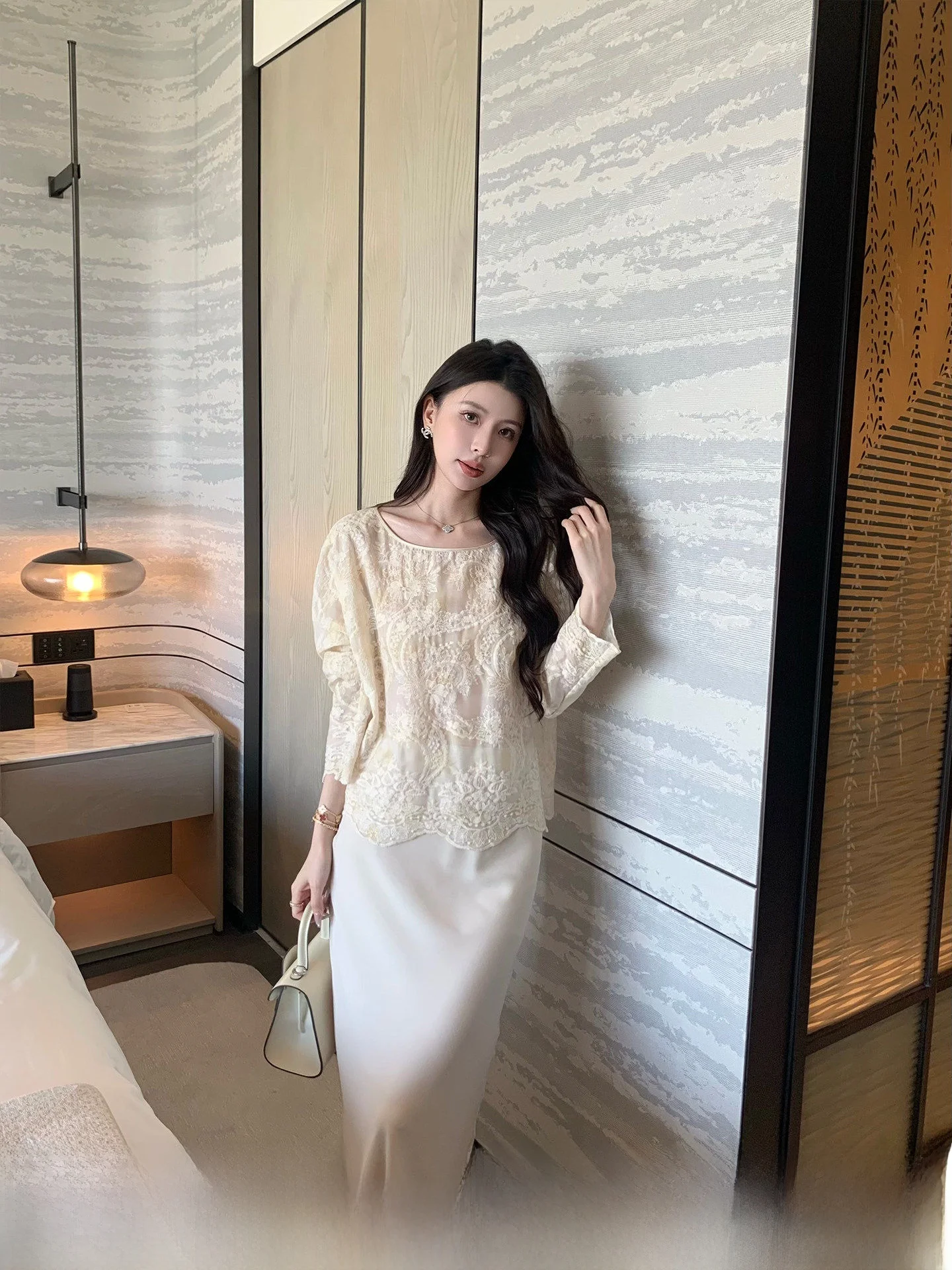 

Новая осенняя модная женская блузка с длинным рукавом и принтом, простой круглый вырез, свободный крой, из полиэстера, повседневная.