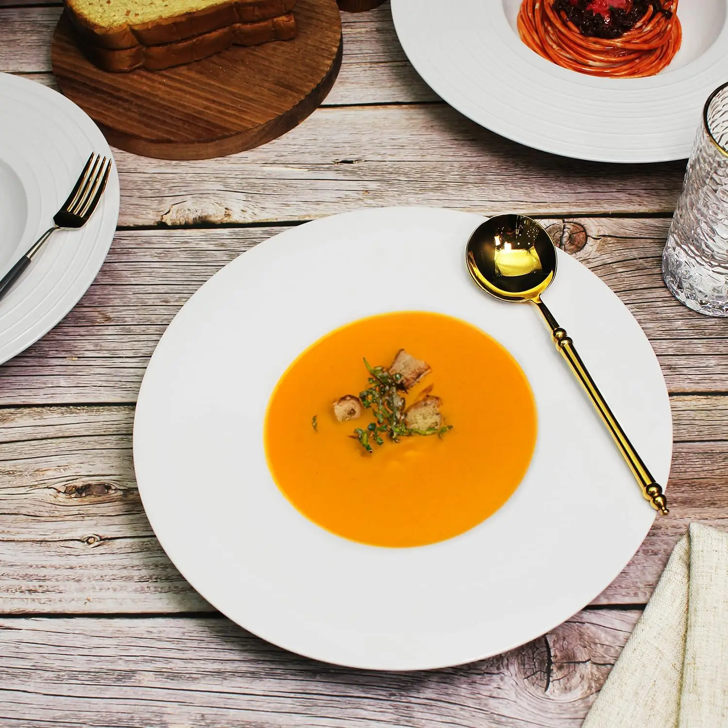 طبق حساء سيراميك واسع الحواف، وعاء حساء 8 أونصة، مجموعة أوعية المعكرونة مكونة من 4 قطع، طبق وعاء ضحل أبيض مع حافة، أفضل خيار للراقية