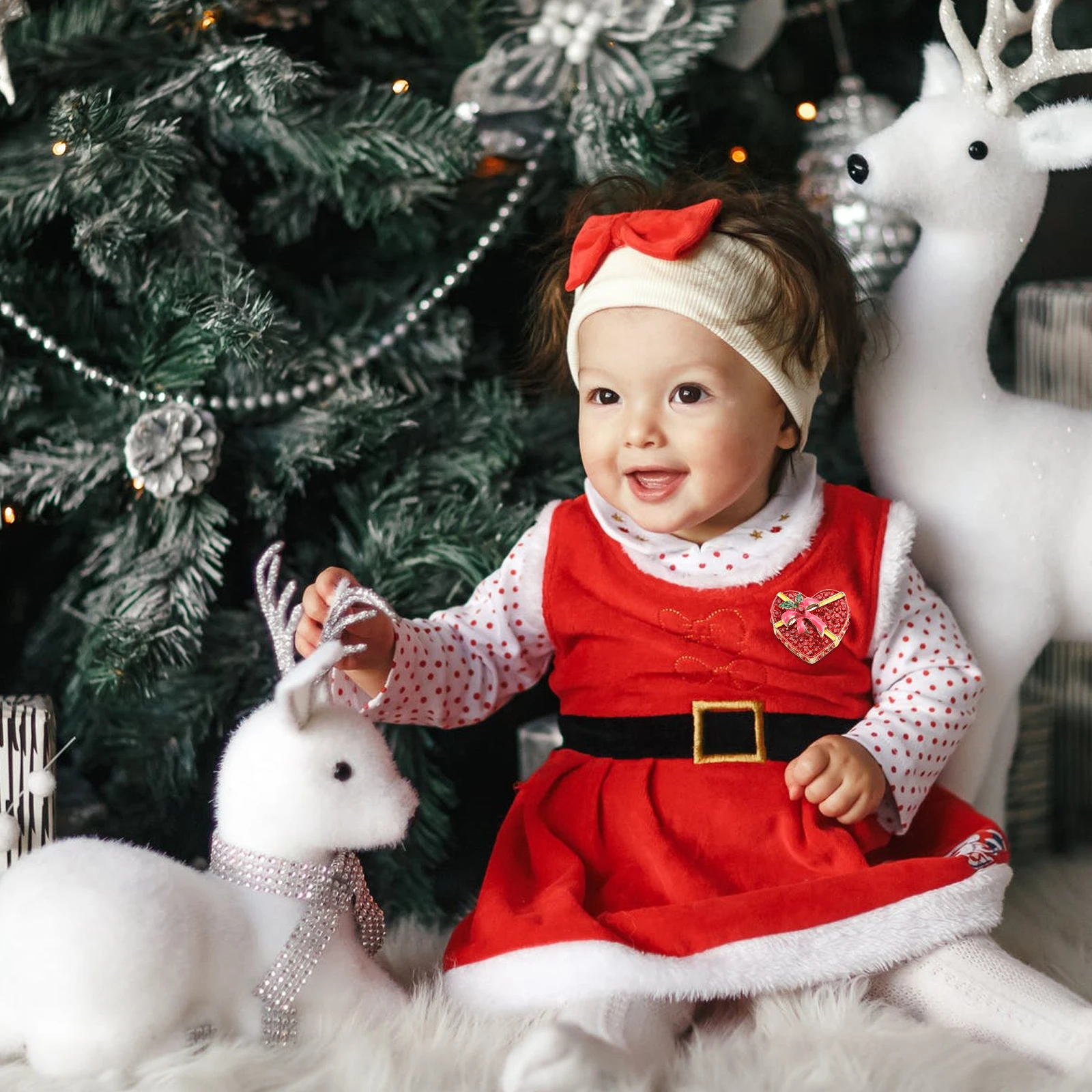 

2Pcs Christmas Brooch Alloy Corsage Creative Xmas Lapel Pin Festival Clothes Decor Accessories Christmas Brooch