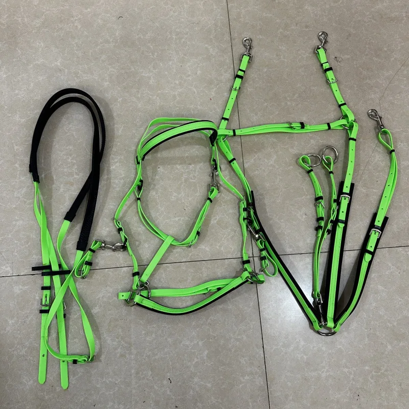 耐久性マラソンステンレス鋼馬勒PVCパッド入り鼻帯額帯手綱モデル赤緑乗馬馬術2