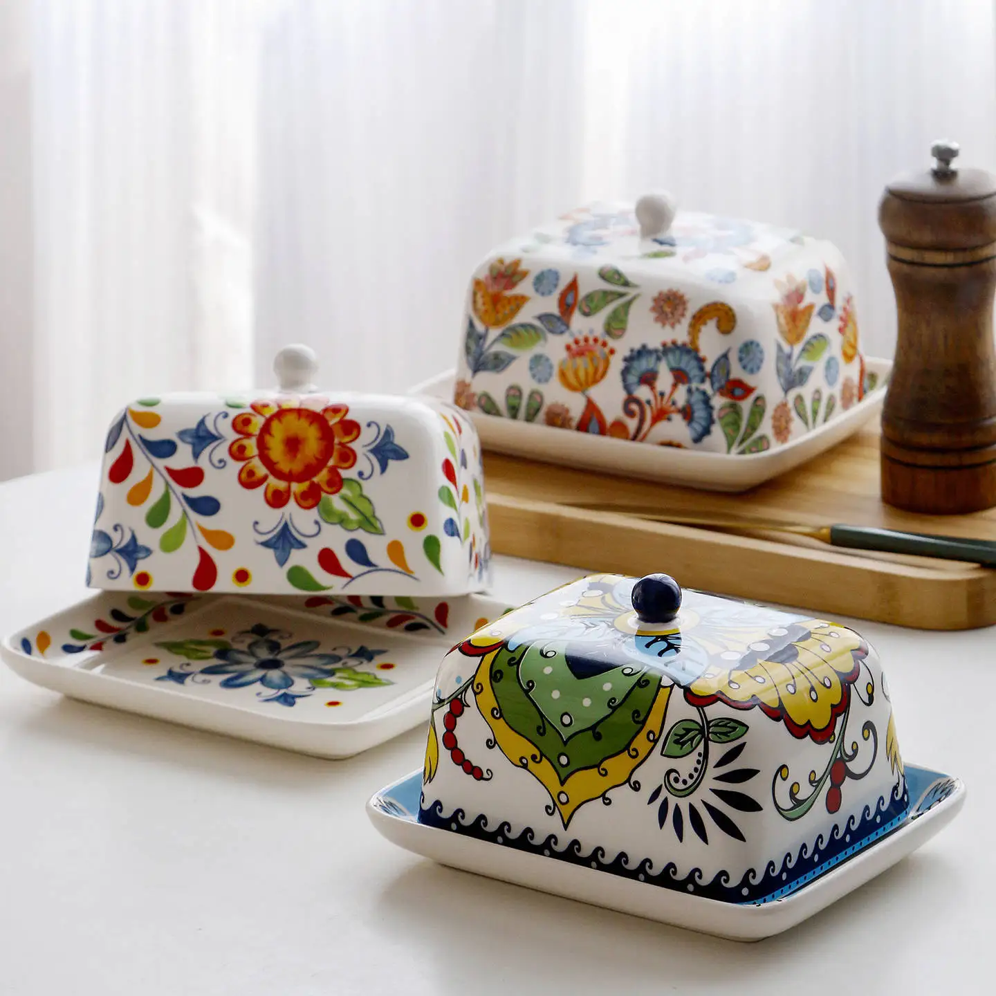 Europäische Landhaus-Keramik-Butterdose mit Deckel, Kreative Hochästhetische Butterdose für Küche und Haushalt, Kuchen- und Snack-Aufbewahrung