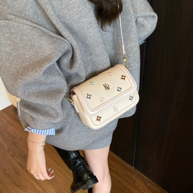 

​2025 Retro Oversized Tote Bag for Women Large Capacity Adjustable Crossbody Shoulder Purse Commuter Essential with Detachable