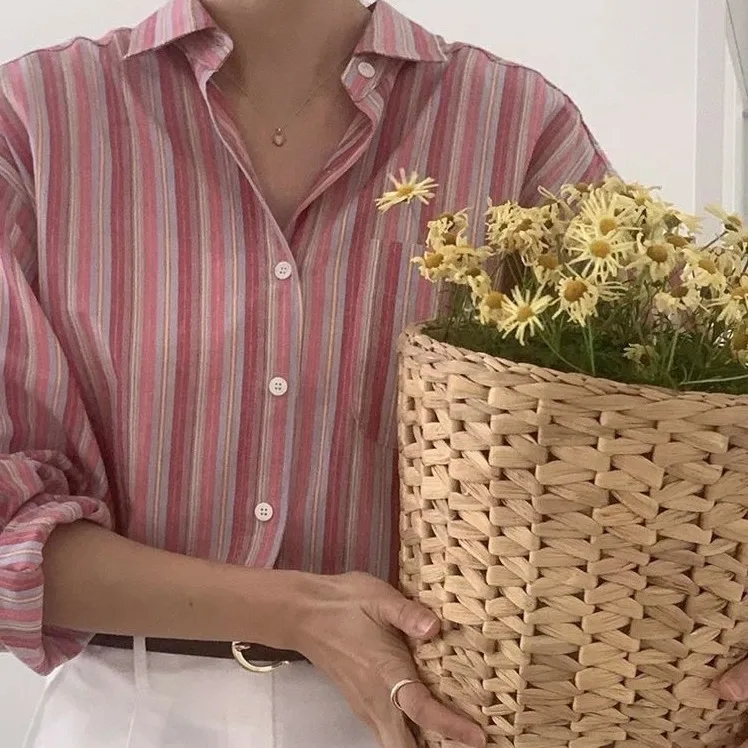 เสื้อคลุมยาวลายทางสไตล์เกาหลี ฤดูร้อน 2025 สีซีอัลต์ชีสสตรอเบอร์รี่ ระบายอากาศได้ดี สวมใส่สบายสำหรับผู้หญิง...