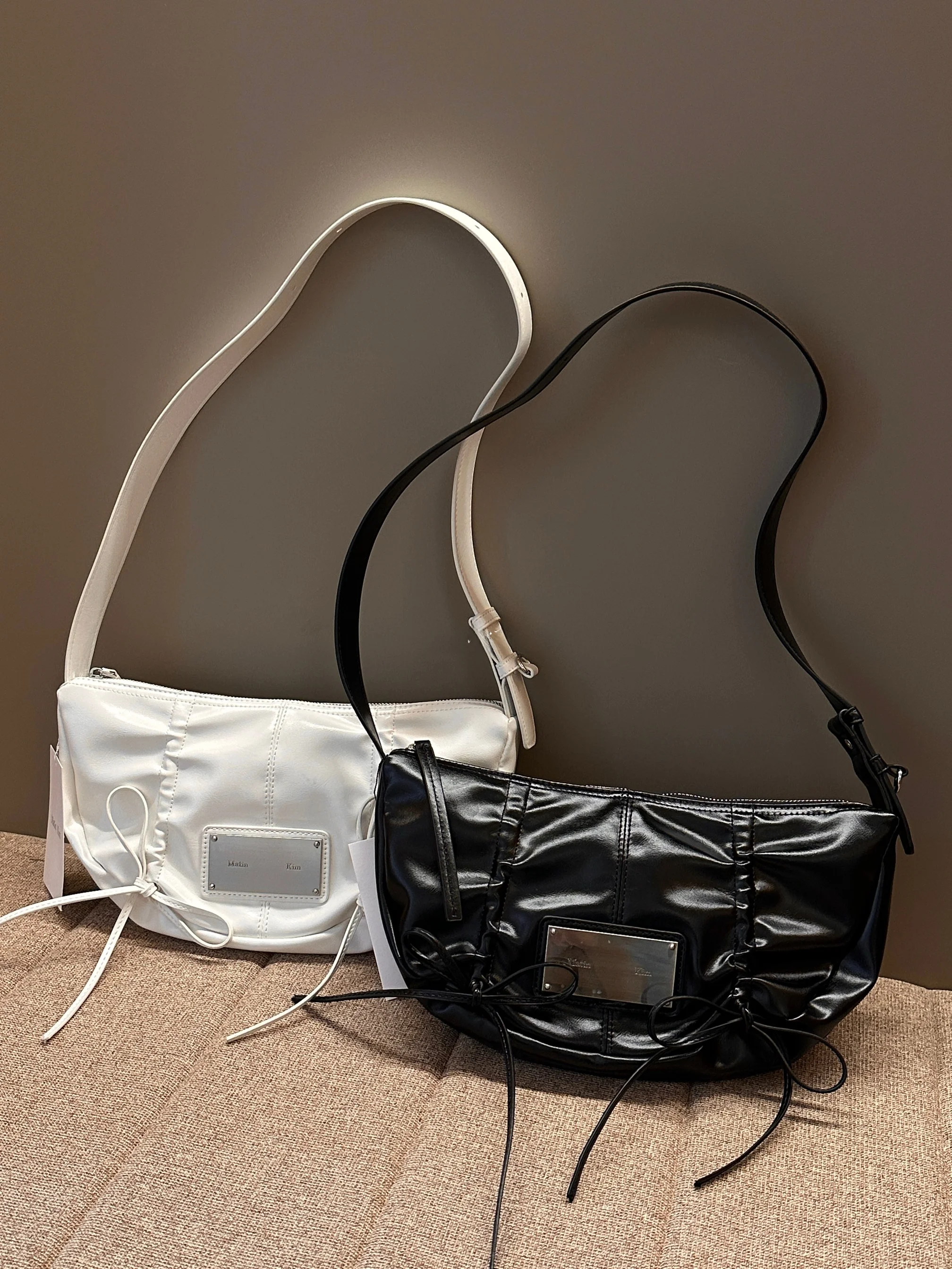 

Korean Sle Knot Dstring oulder Handbag Bla White Folded Underarm Bag Large Capaci Crossbody Satchel