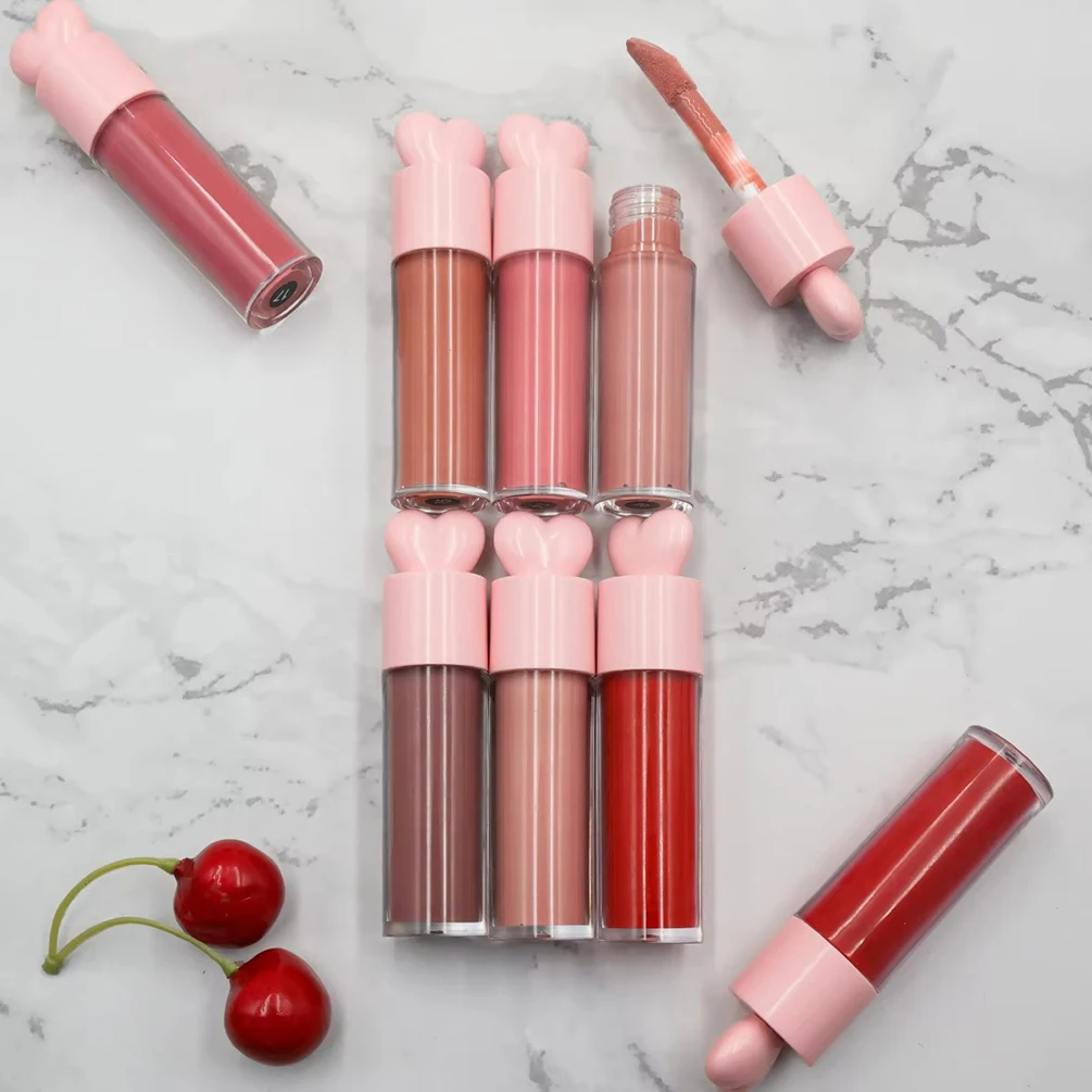 6ml Liquid Blusher ฉลากส่วนตัวขวดรูปหัวใจ Long Lasting Moisturizing โลโก้ที่กําหนดเองแต่งหน้า Rouge ขายส่งโหดร้ายฟรี