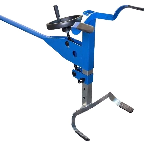 

Chassis inspection tool, automobile chassis bushing clearance detector