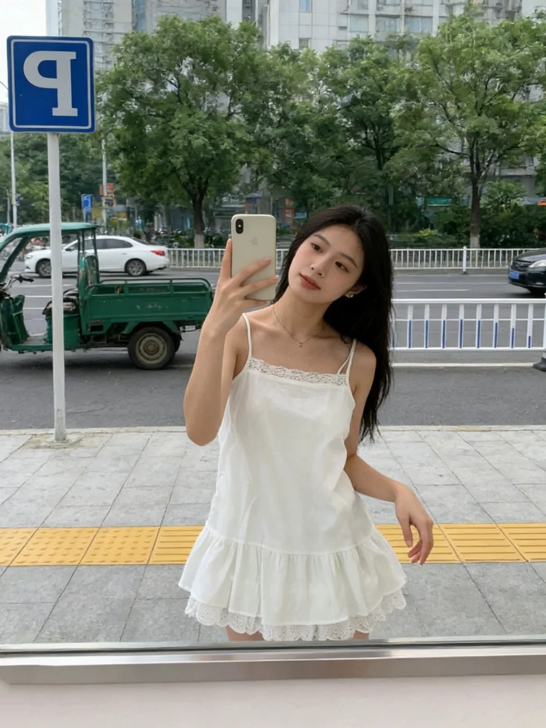Lace Splice Summer Tank Top plus Size Outerwear Elegant Slimming Bell Sleeve Sleeveless Casual Style Mid-Length Thin Model