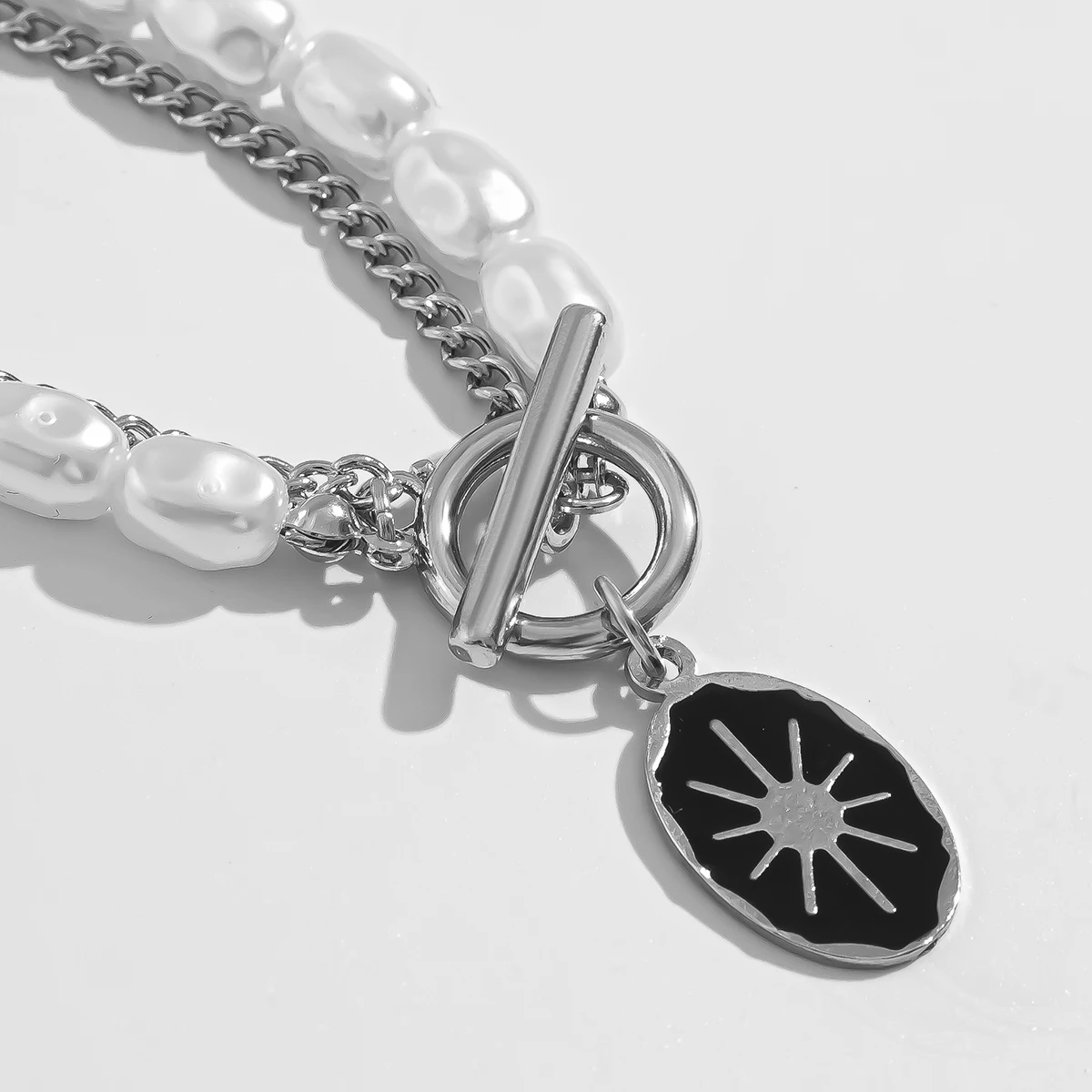 IngeSight.Z Fashion Oval Sun Symbol collana con ciondolo per uomo Punk doppio strato in metallo imitazione perla catena clavicola gioielli maschili