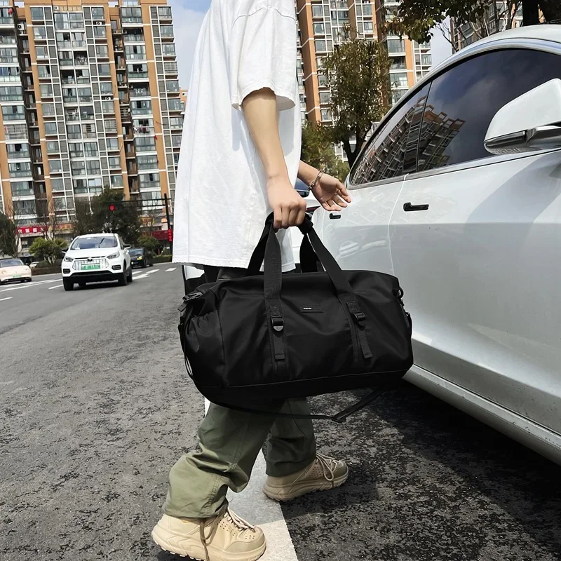 Streetwear Style Nylon Shoulder Men Bag Large Capacity Nylon Gym Travel Man Bag Casual Commuter School Men Handbag Duffle Bag