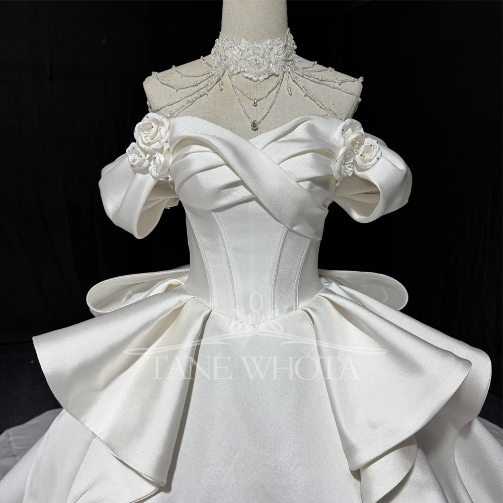 Vestido de novia con hombros descubiertos y lazo en la espalda con cordones - Vestido de novia personalizable