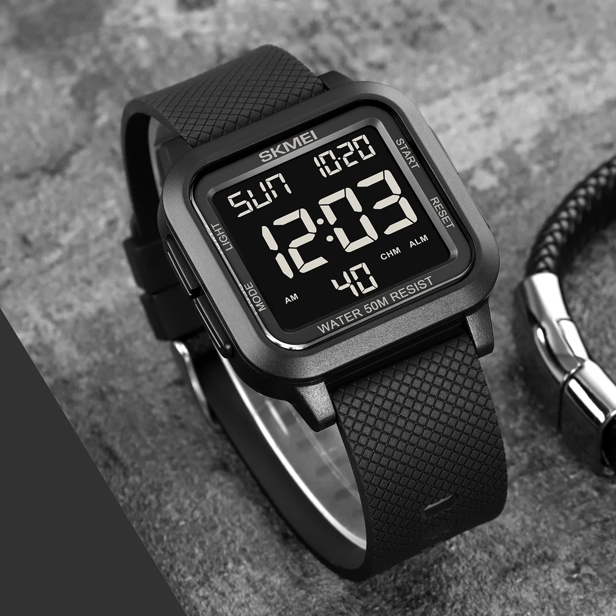 Relógios digitais masculinos com luz traseira, relógios esportivos com contagem regressiva, cronômetro, à prova d'água, data, relógios de pulso para homens e mulheres