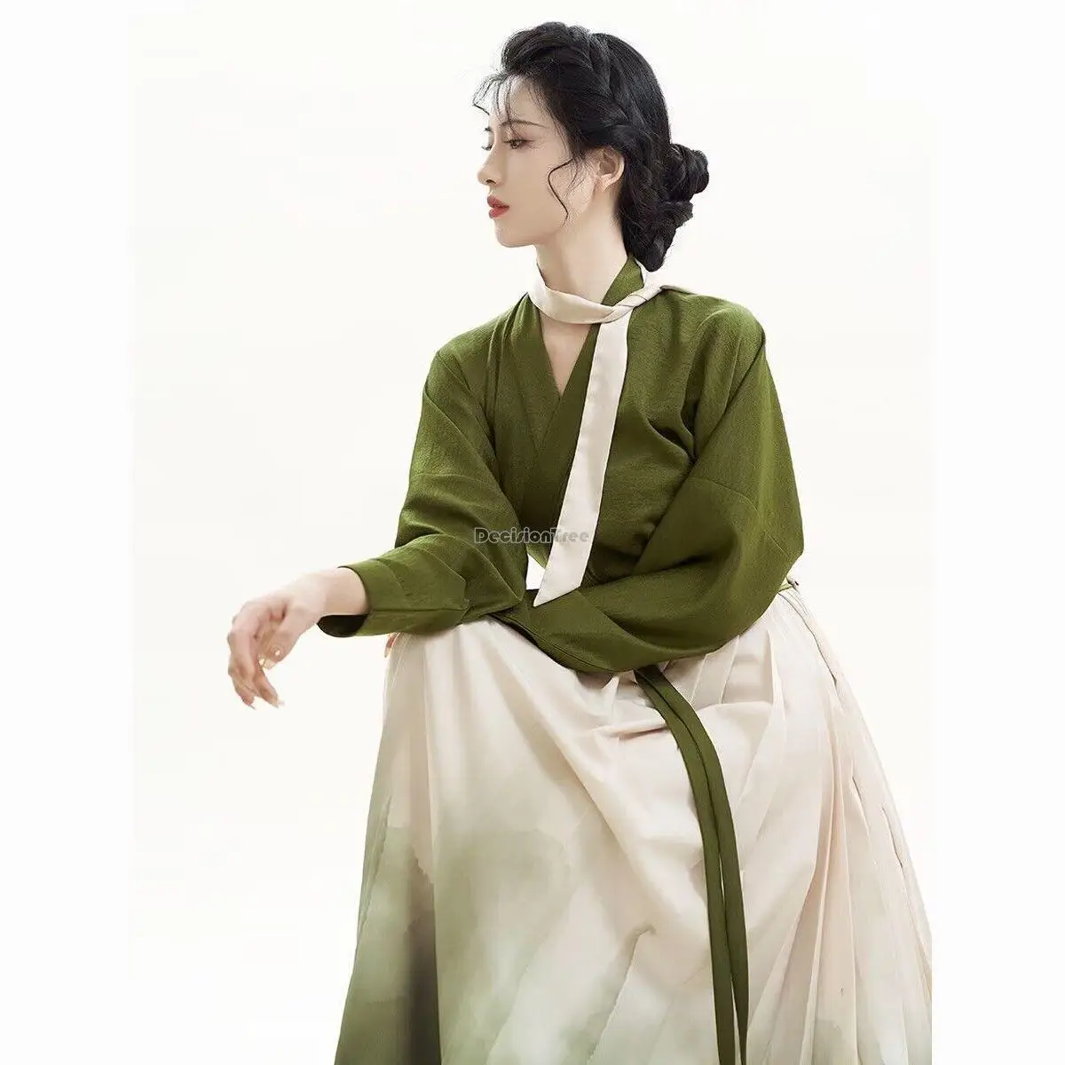 

2024 chinese hanfu female improved ancient song dynasty clothing cross collar top pleated skirt new chinese three piece set s381