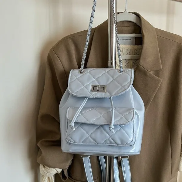 

Стеганый рюкзак 2025 года с цепочкой — женская дорожная сумка в корейском стиле большой вместимости, повседневный уличный рюкзак