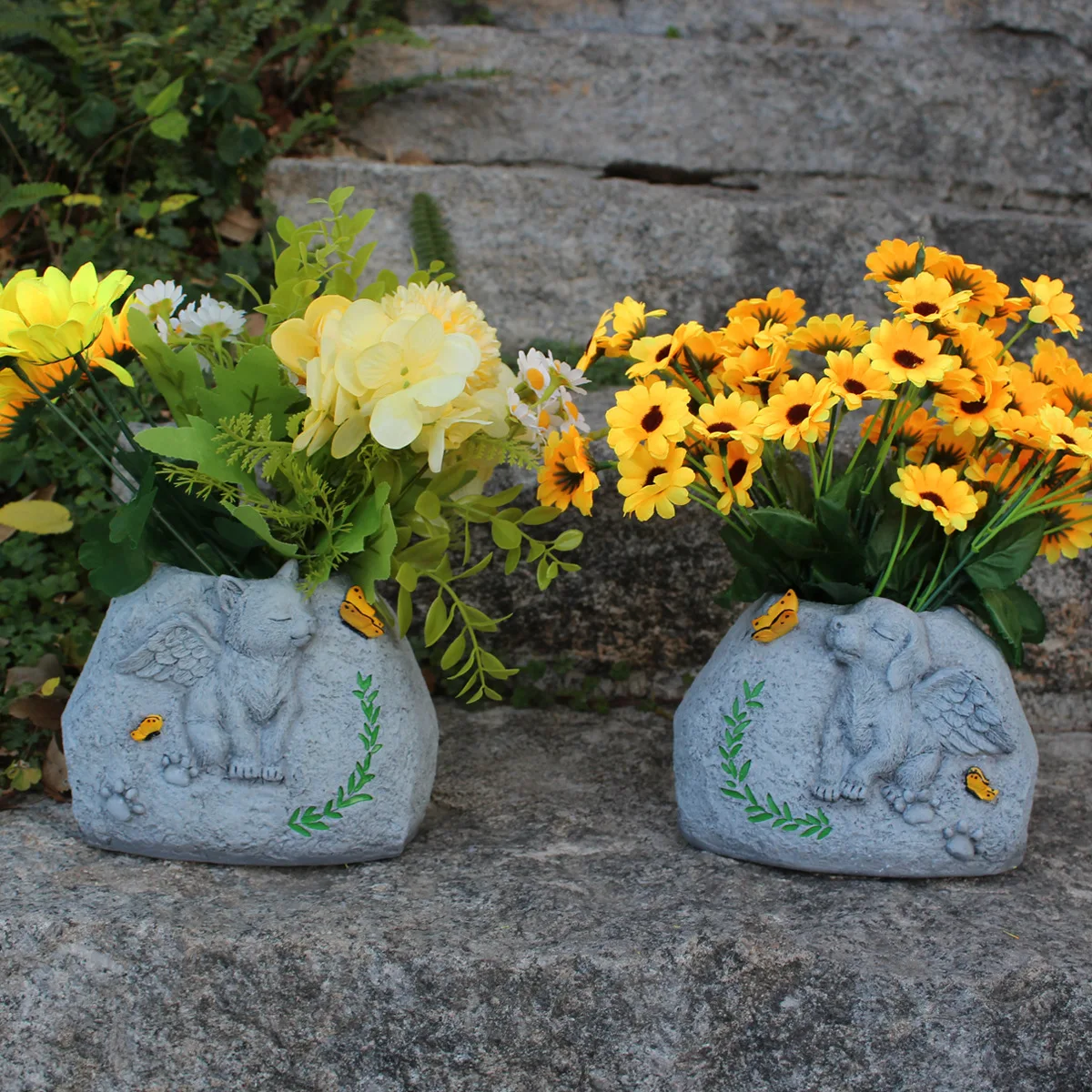 

Weatherproof Animal Tombstone - Durable Outdoor Decor for Beloved Pets