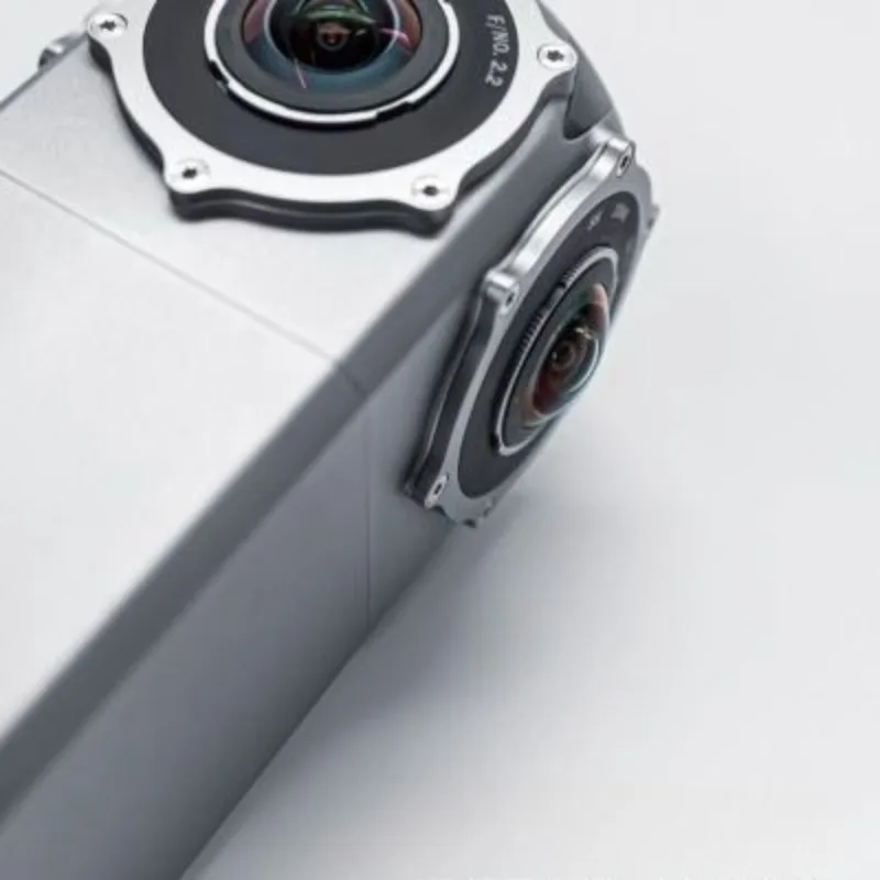 Caméra en direct, caméra extérieure à trois épreuves