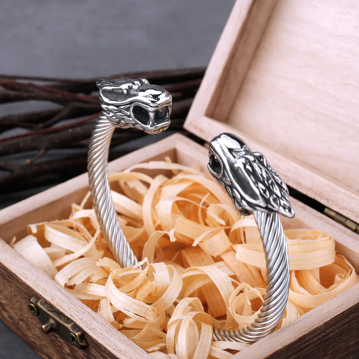 Stainless Steel Viking Dragon Bracelet for Men Fashion Glamour Hip Hop Biker Wristband Cuff Arm Ring Nordic Jewelry for Men Gift