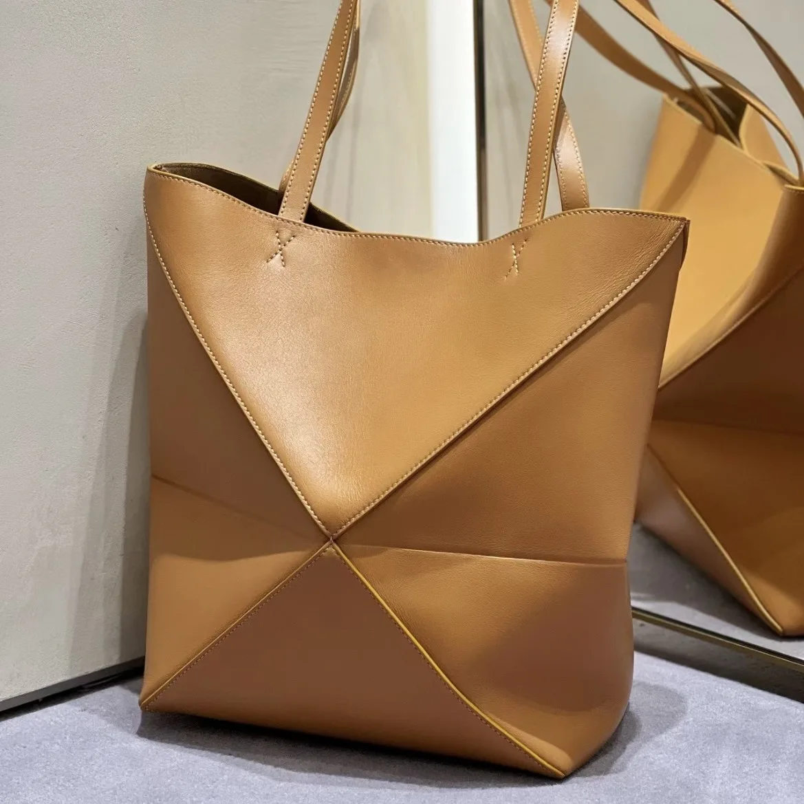 Women\'s Leather Large-capacity T0* Deformed Folding Geometric Tote Bag Single Shoulder Diagonal Handbag Simple Commuter