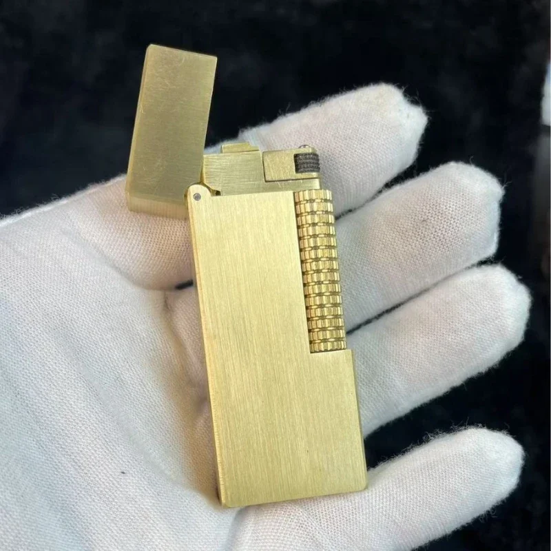 

Handmade Brass Side-sliding Narrow Version Long Carved Version Seiko Men's Durable Kerosenes Lighter