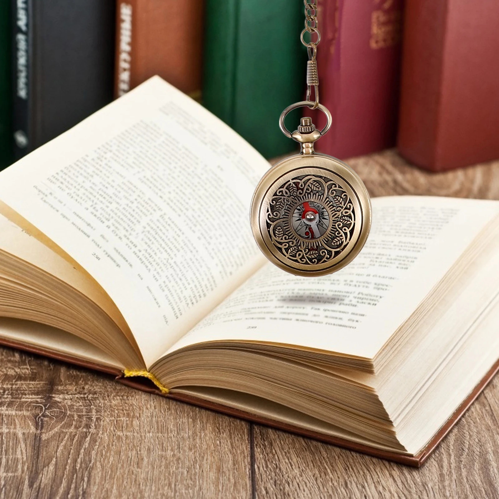 

Retro Pocket Watch Compass Vintage Metal For Hiking Camping Outdoor Navigation Survival Gear Mini Compass