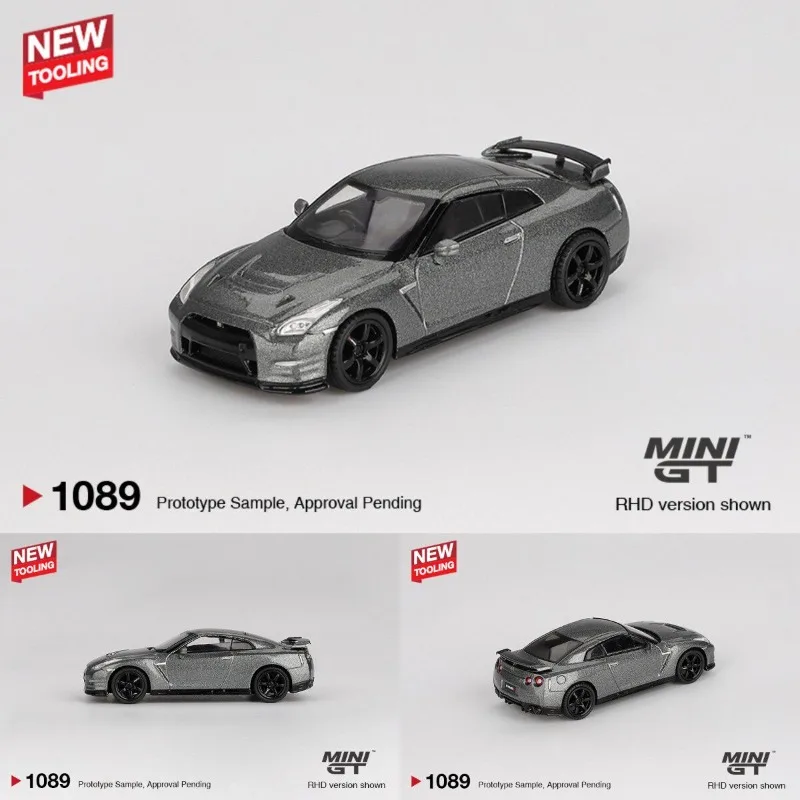 Diecast MINIGT 1:64 Scale GTR NISMO R35 CRS Alloy Car Model
