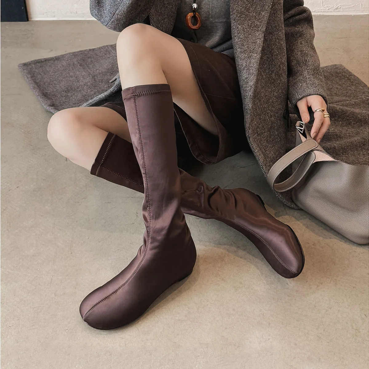 Arden Furtado black silk Increased Internal Skinny boots Modern boots Round toe slip-on Middle heel Knee high boots