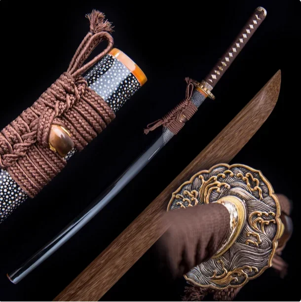 

Японский самурайский меч Катана Тачи, высококачественное лезвие из цельного венге, фитинги из меди/сплава, не острые