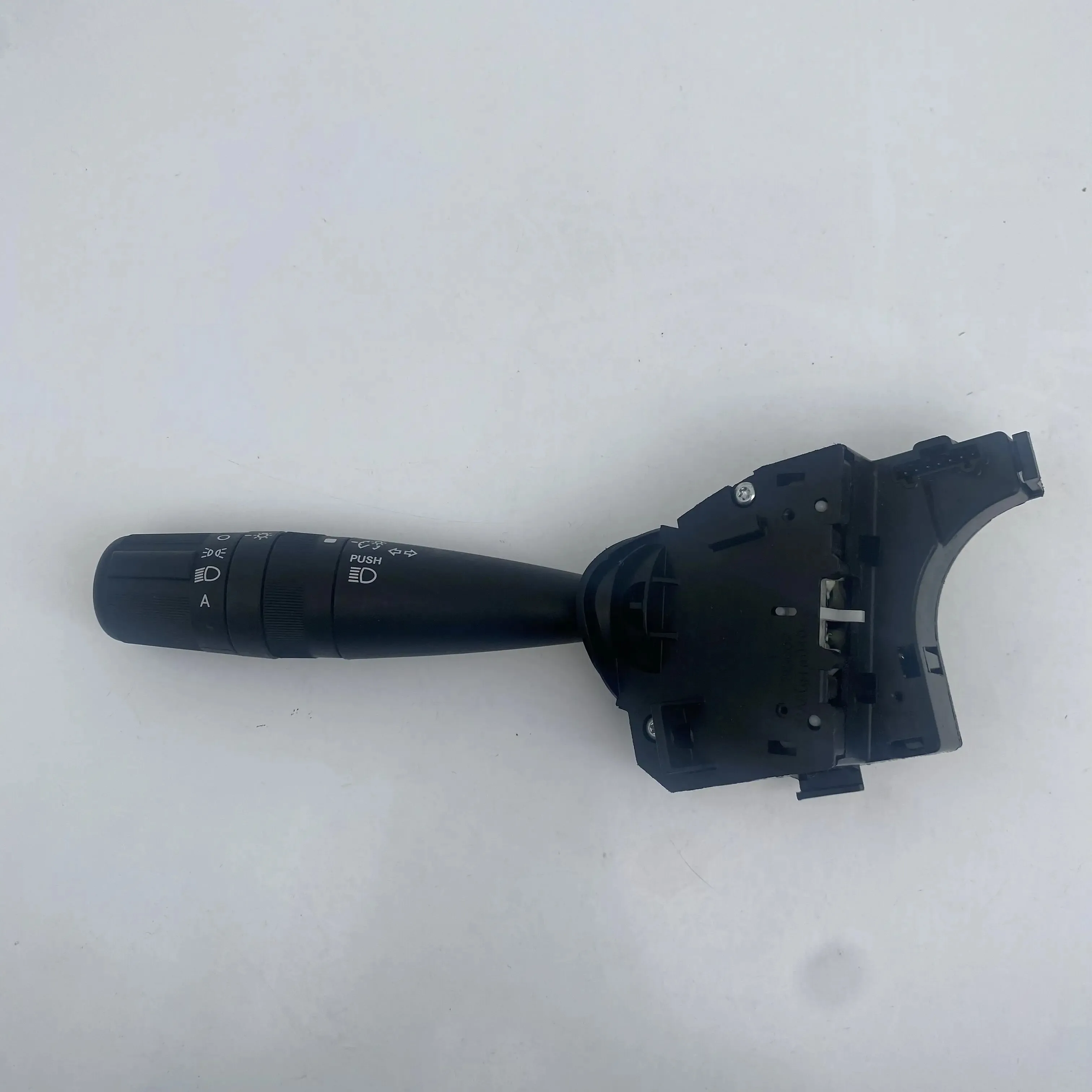 

Оригинальный многофункциональный переключатель указателей поворота (с автоматическим) для Jeep Chrysler Dodge 2007-2016 214866143