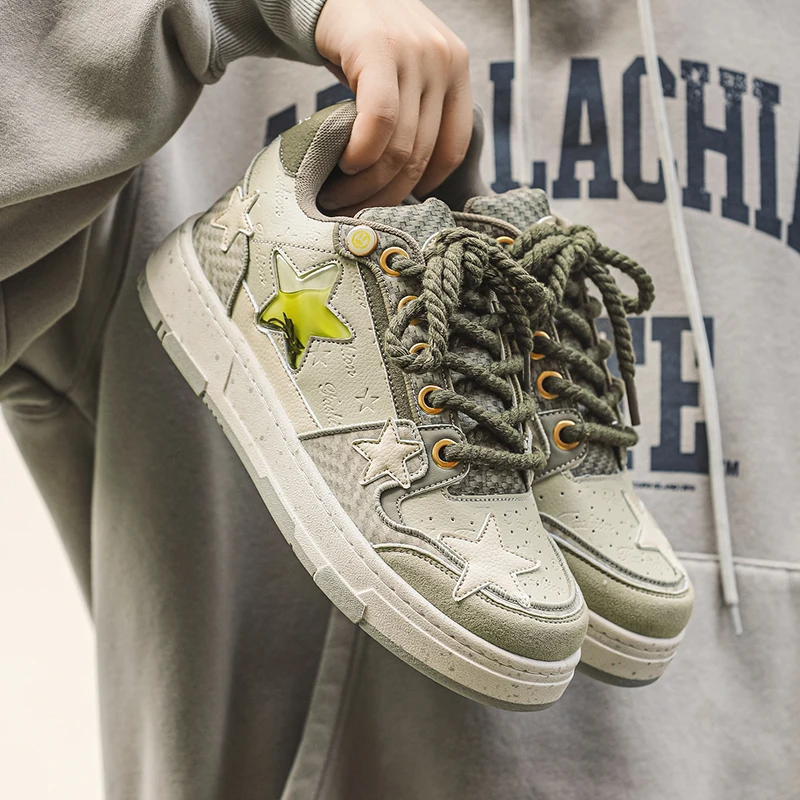 

​2025 Men’s Trendy Skate Shoes– Cool Street Style, Retro American Design, Thick Sole, Casual & Multipurpose