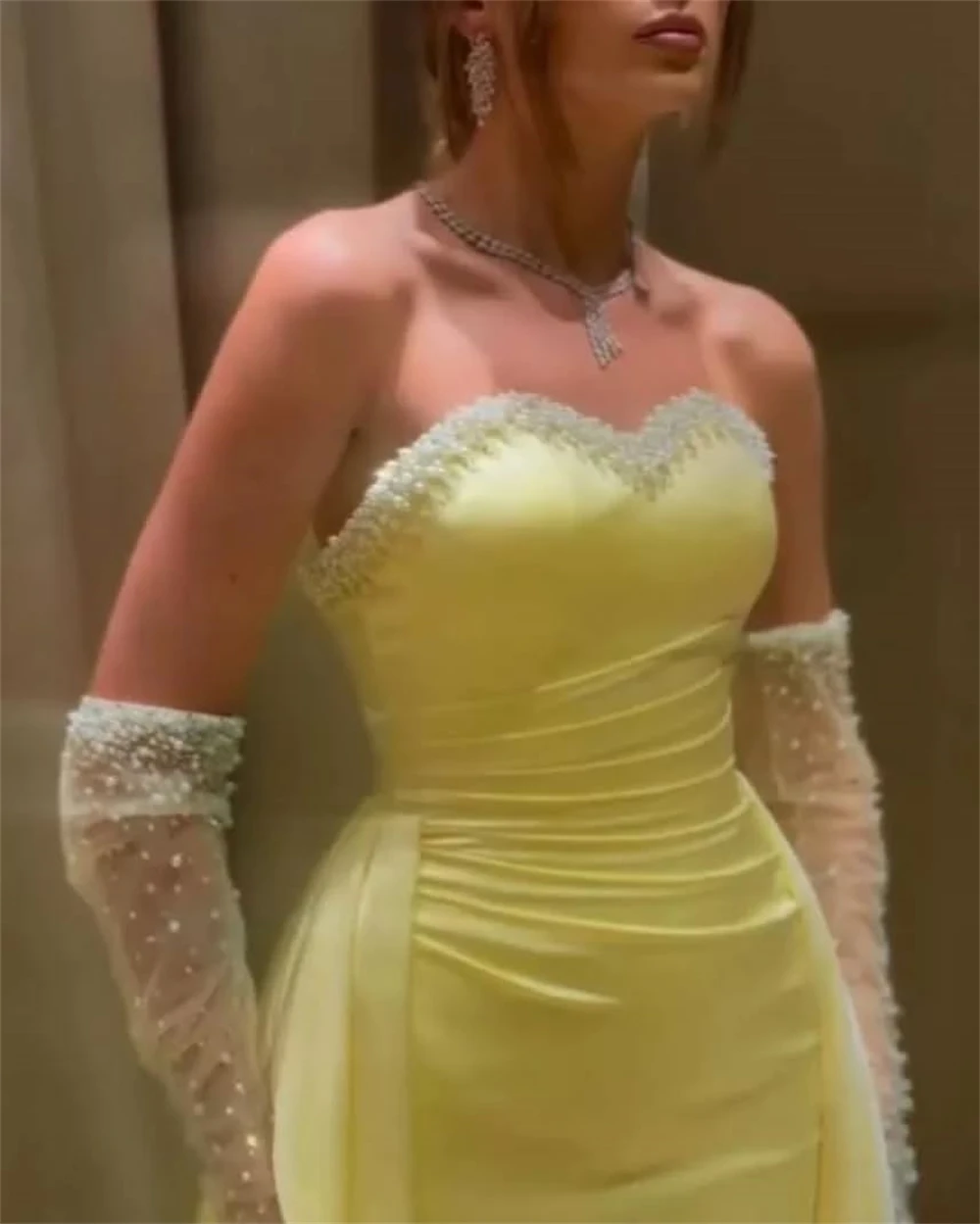 Abito da sera personalizzato Squisita jersey senza spalline Manica staccabile A-Line Lunghezza caviglia Perline Abiti increspati per occasioni speciali