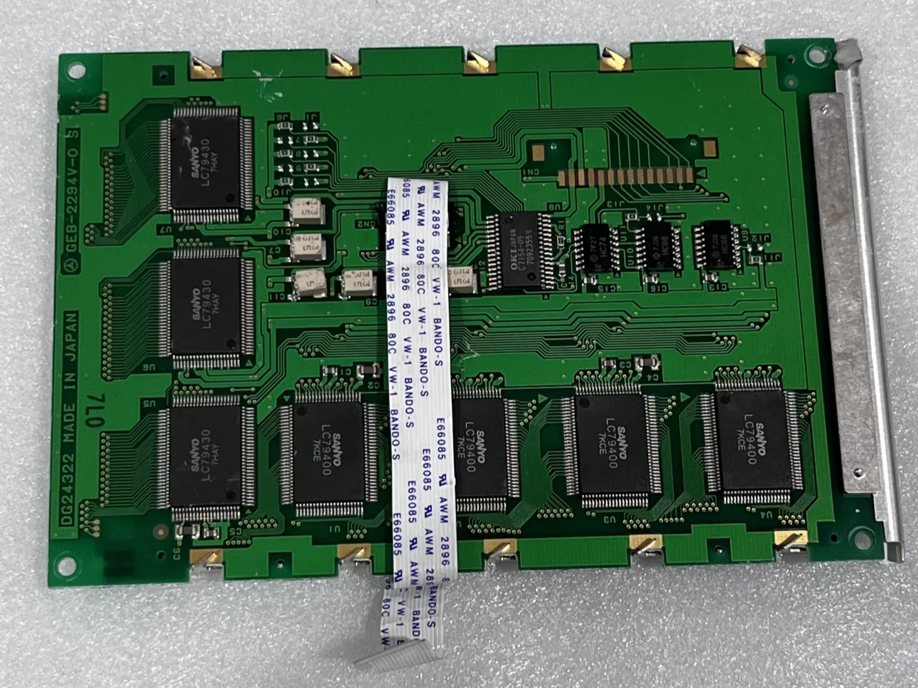 

Новый совместимый ЖК-экран DG24322